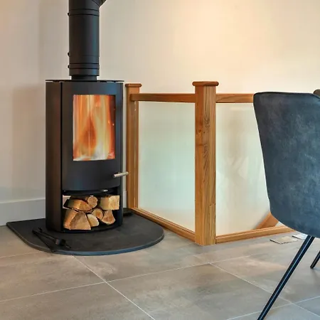 Finest Retreats - Point * Lizard